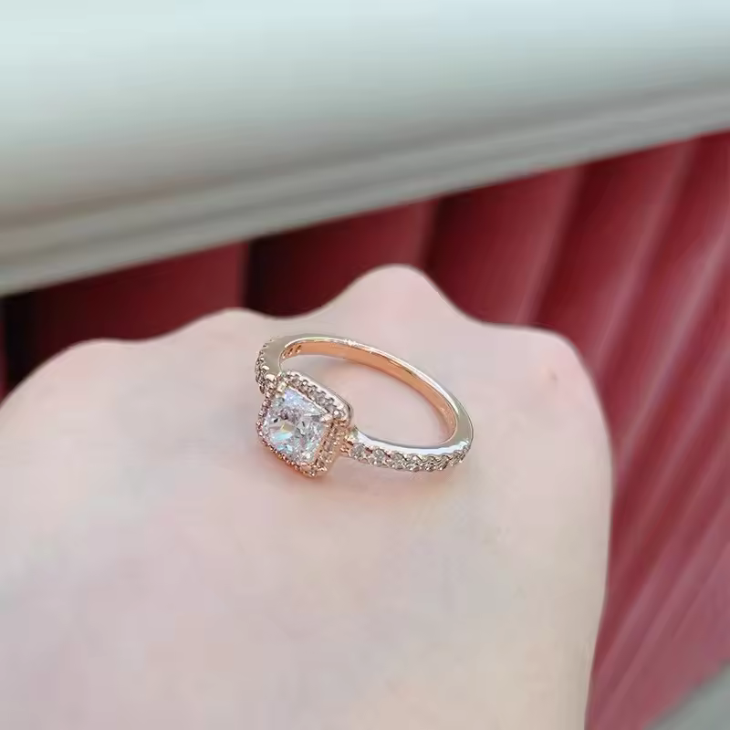 Four-Claw Zircon Ring